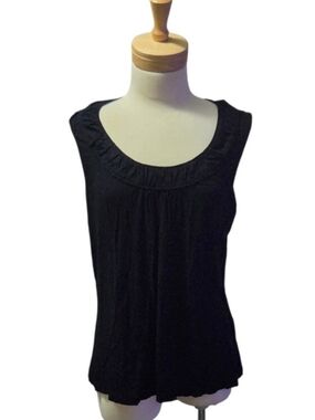 Reitmans Black Sleeveless Ruffle Trim Scoop Tank. Size Large